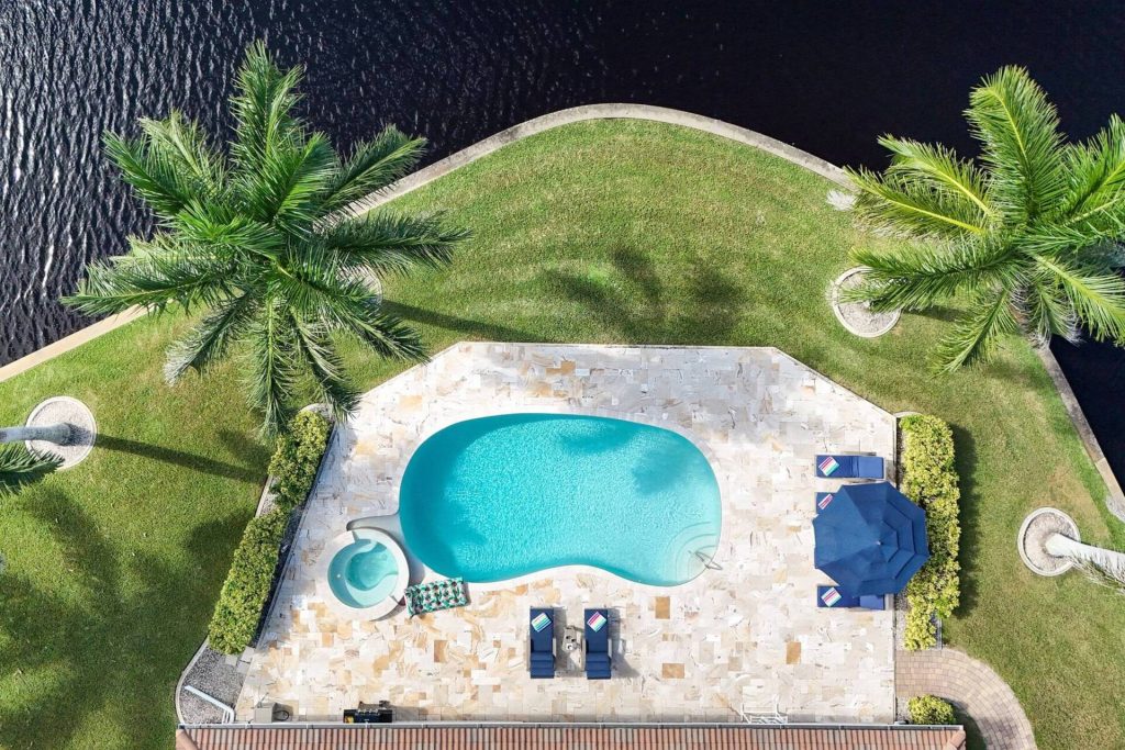 Poolarea birdview - Villa Romantic Cape Coral
